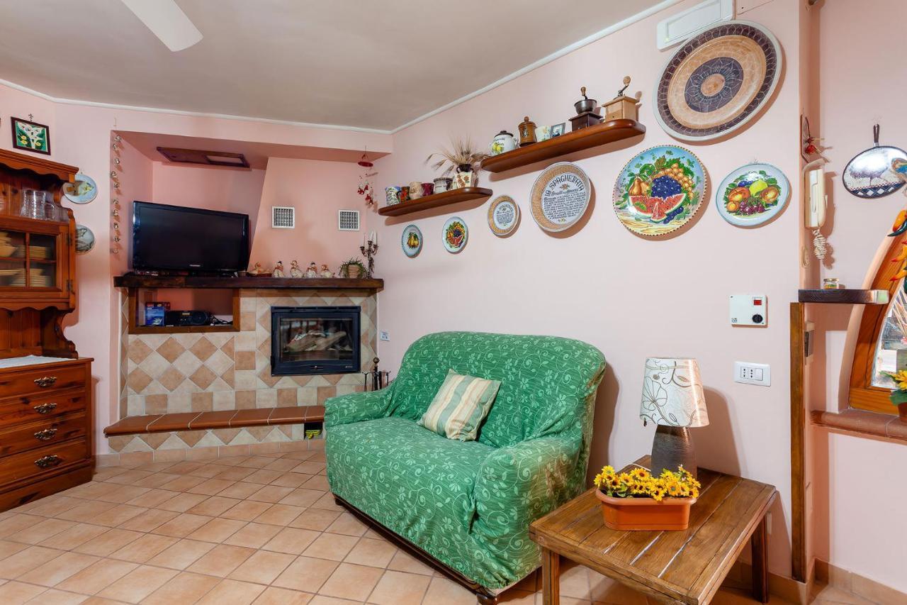 Casa Nicolo Villa มัสซาลูเบรนเซ ภายนอก รูปภาพ